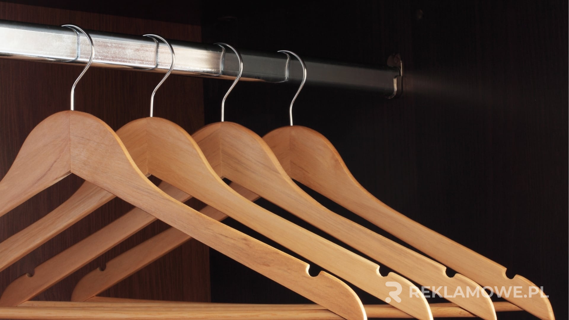 Strategie rozdawania miętówek reklamowych